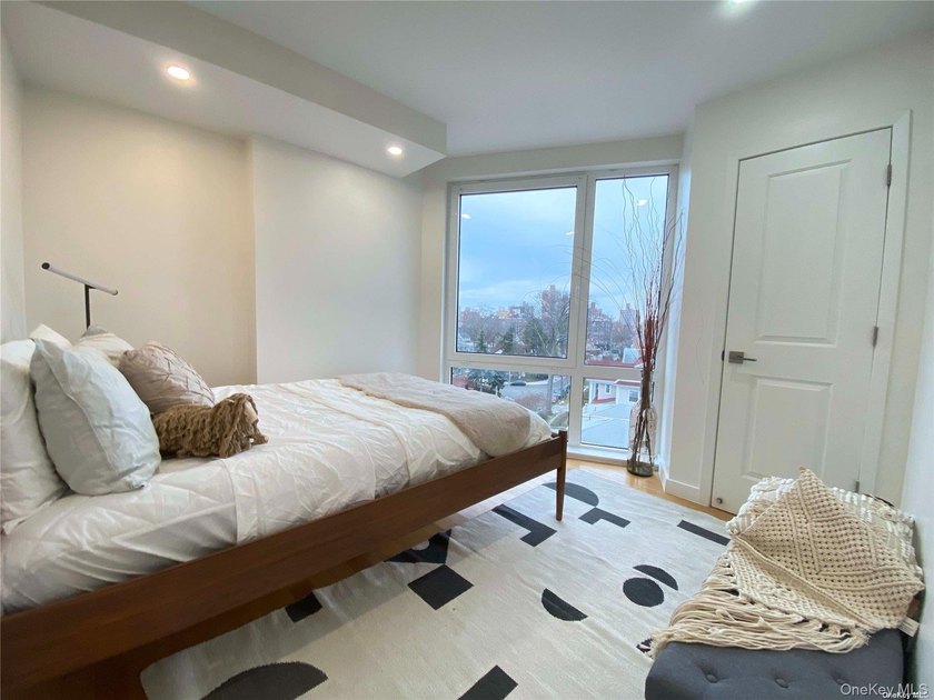 Flushing Prime Location, Brand New Condo. Walking Distance to - photo 9