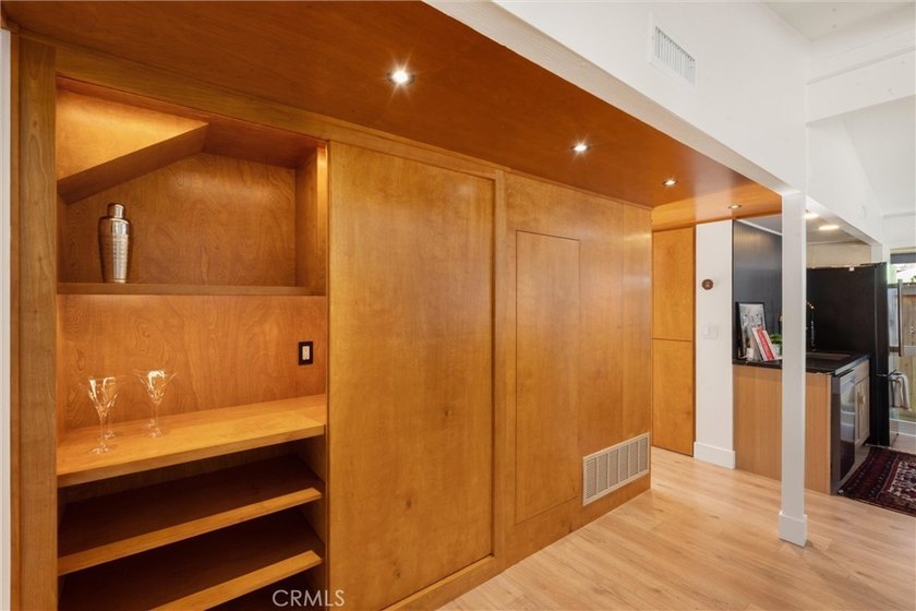 Welcome to this beautifully updated 4-bedroom, 2-bath Cliff May - photo 15