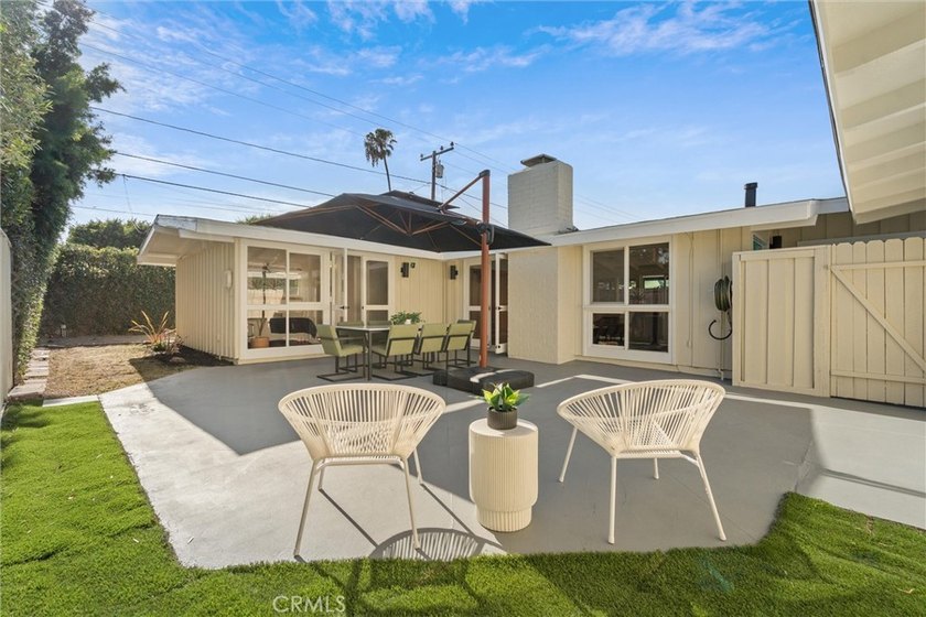 Welcome to this beautifully updated 4-bedroom, 2-bath Cliff May - photo 26