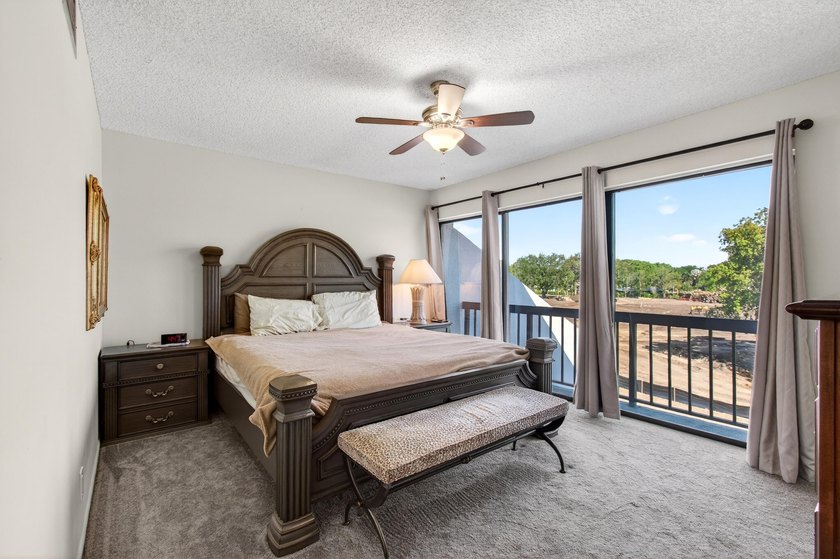 Beautiful upper level townhouse walking distance to the Club - photo 27