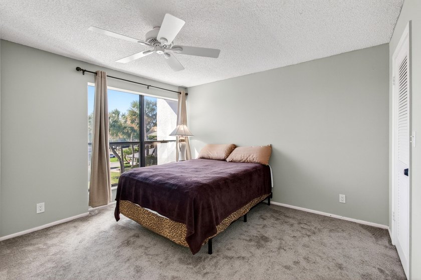 Beautiful upper level townhouse walking distance to the Club - photo 34