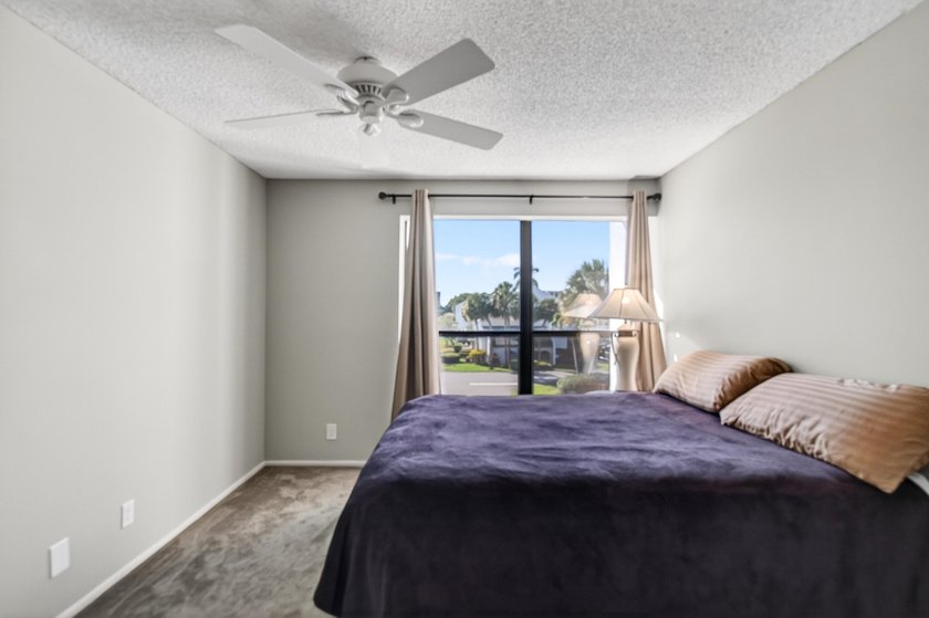 Beautiful upper level townhouse walking distance to the Club - photo 36