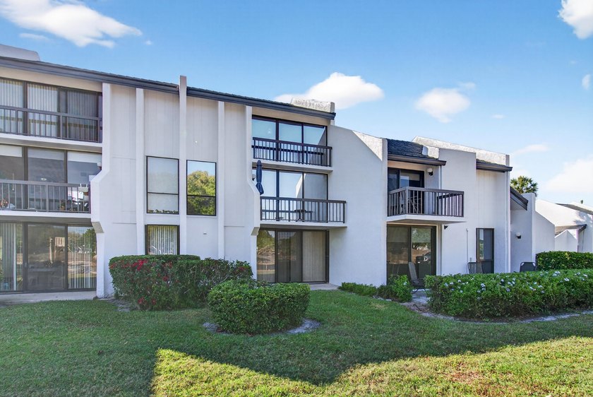 Beautiful upper level townhouse walking distance to the Club - photo 41