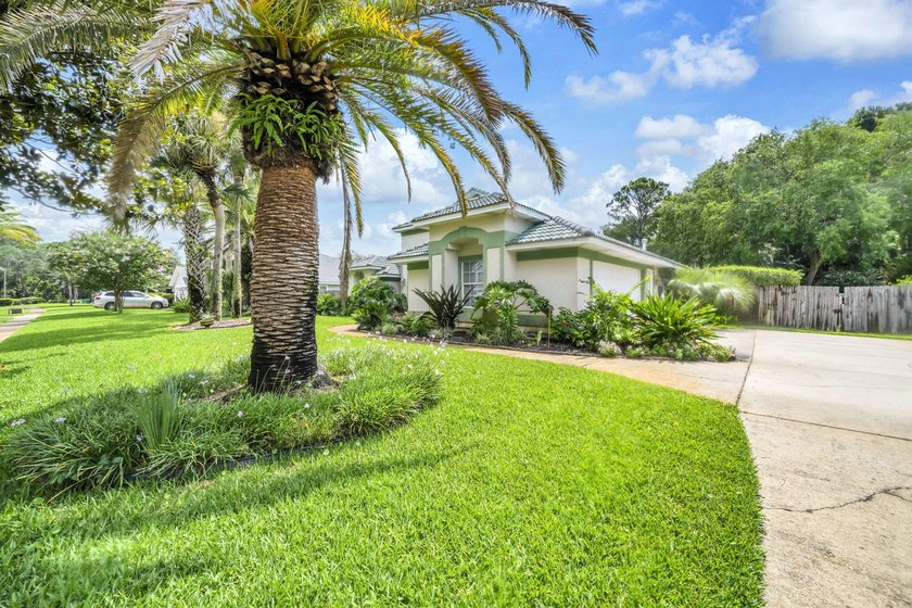 Opportunity awaits in the highly sought-after Golf Community of - photo 3