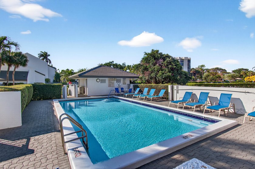 Beautiful upper level townhouse walking distance to the Club - photo 44