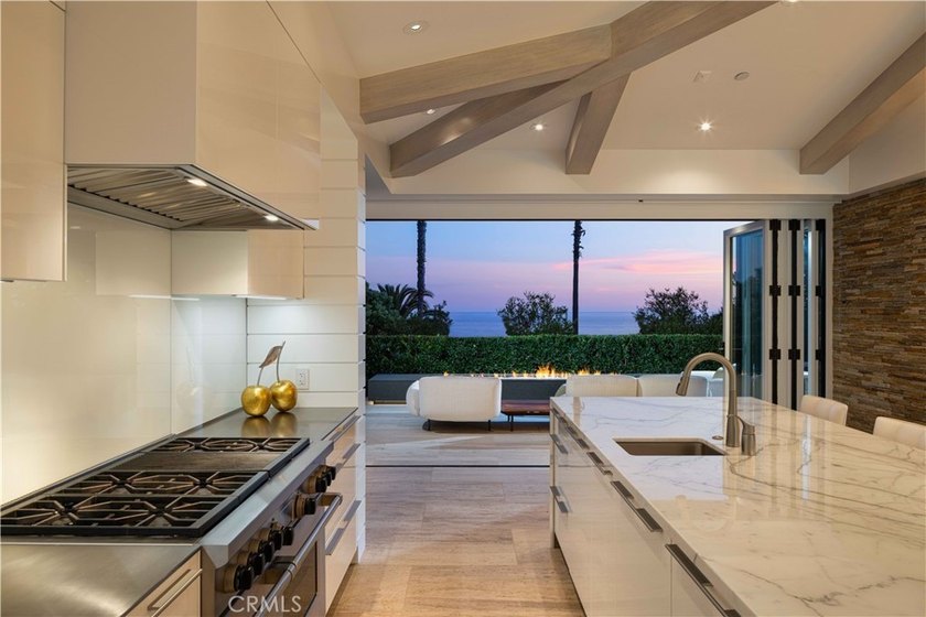 Set on the expansive grounds of the world-renowned Montage - photo 8