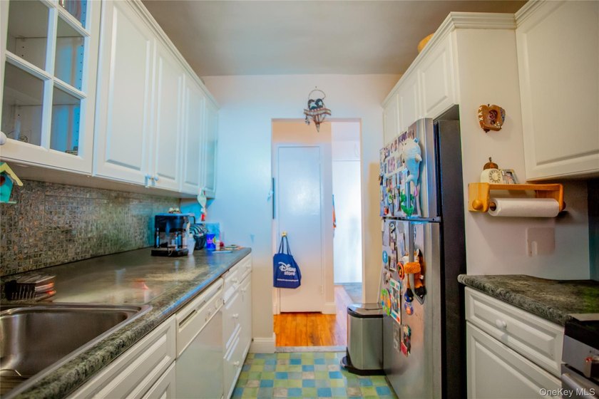 Welcome home to this Junior-4 converted to a two-bedroom - photo 16