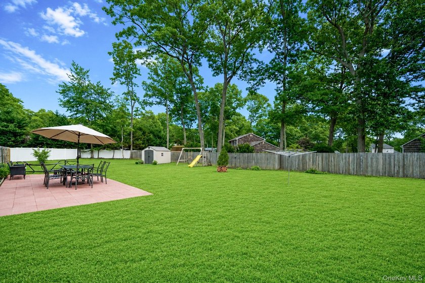 Welcome home to this charming and move-in-ready 3-bedroom, 1 - photo 30