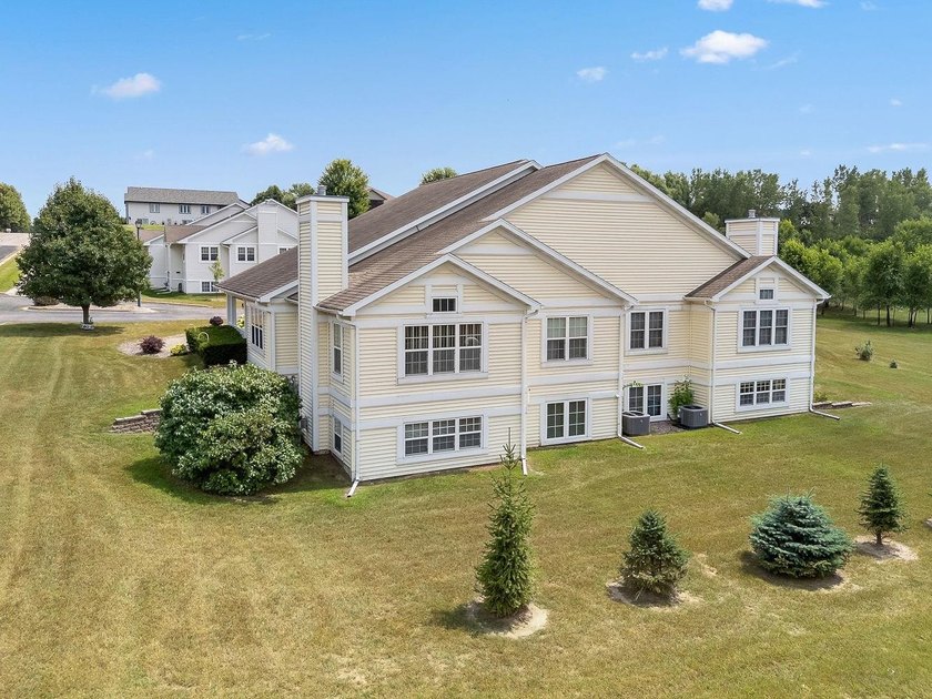 Priced below assessed value! Welcome to this well-maintained - photo 8