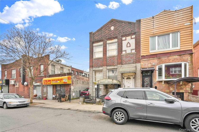 Welcome to 224 East 55th Street, a spacious and well-maintained - photo 26