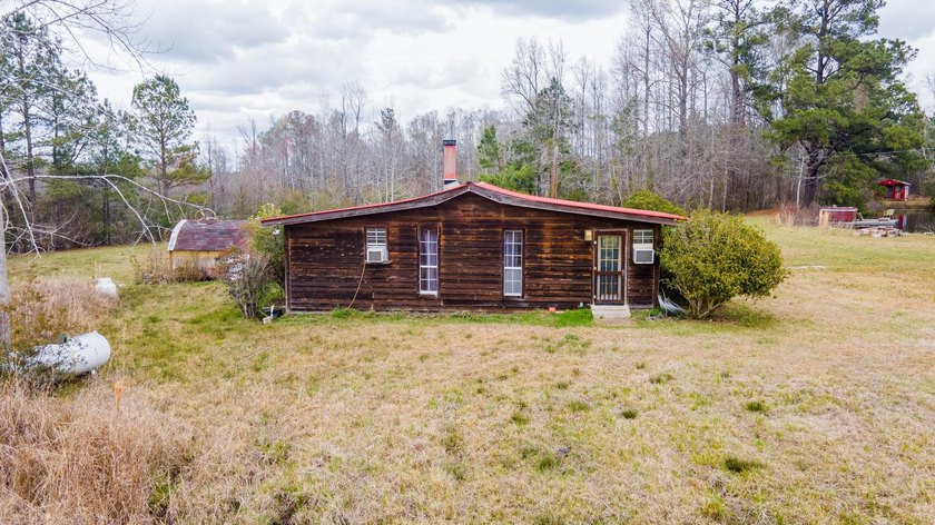 Here's your chance to own a unique property with a private - photo 21