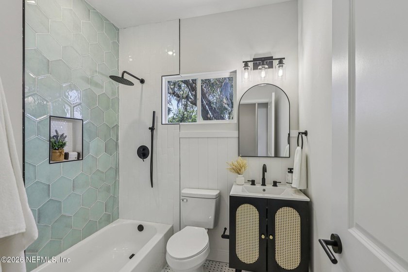Brand-new two-story home in the desirable St. Nicholas area! - photo 22