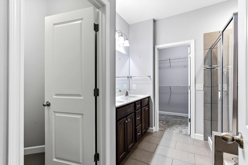 This beautifully maintained Prior Lake home features a spacious - photo 23