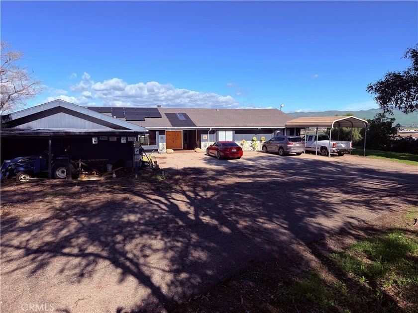 2075 Cambridge Way - photo 3