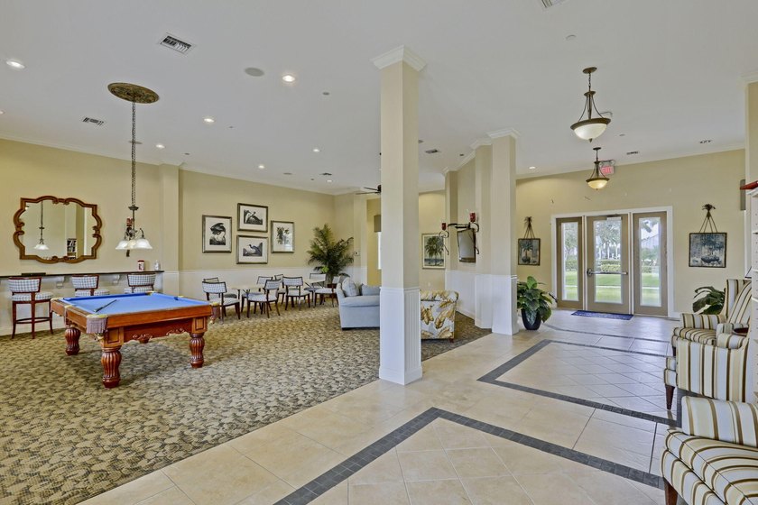 Beautifully updated 3-bedroom, 2.5-bath townhome with a 1-car - photo 41