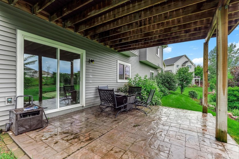 This beautifully maintained Prior Lake home features a spacious - photo 47