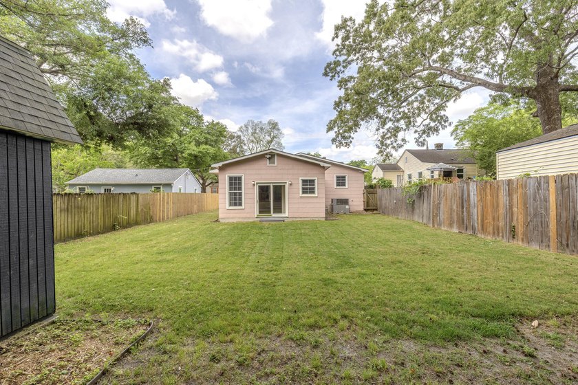 This Park Circle charmer is in the heart of one of North - photo 44