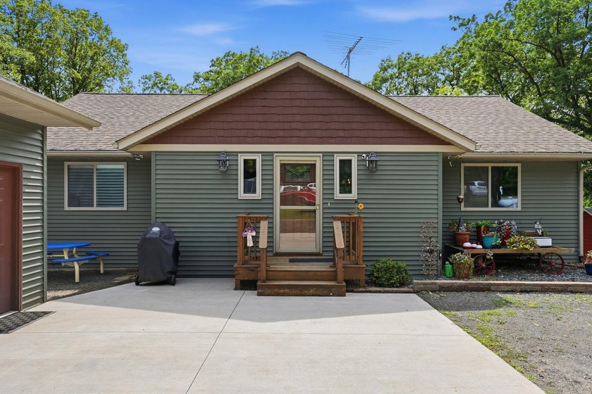 Welcome to your dream lake retreat on beautiful Loveless Lake - photo 7