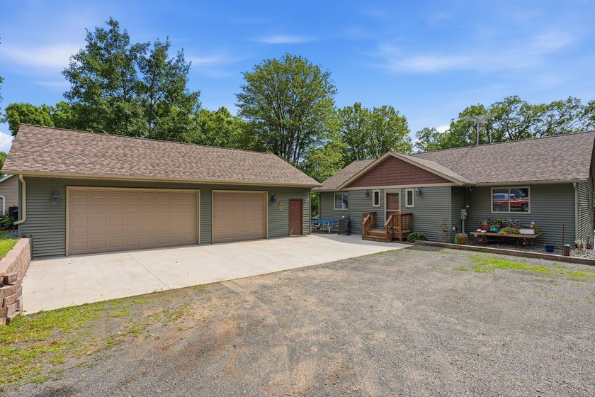 Welcome to your dream lake retreat on beautiful Loveless Lake - photo 10