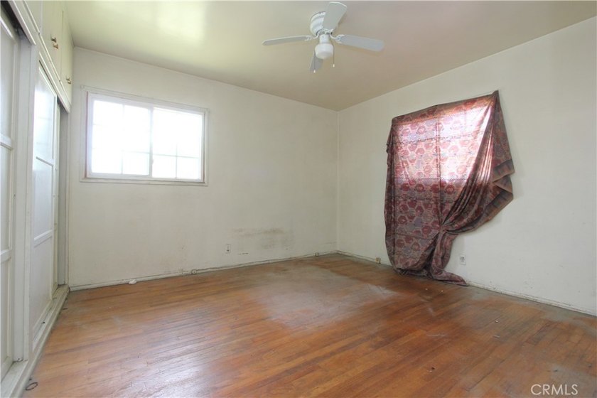 Probate Fixer Opportunity! This is a court-confirmation sale - photo 14