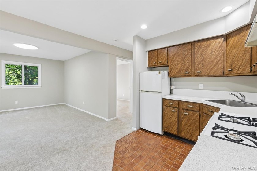 Nestled in the sought-after Lake Panamoka community, this - photo 8