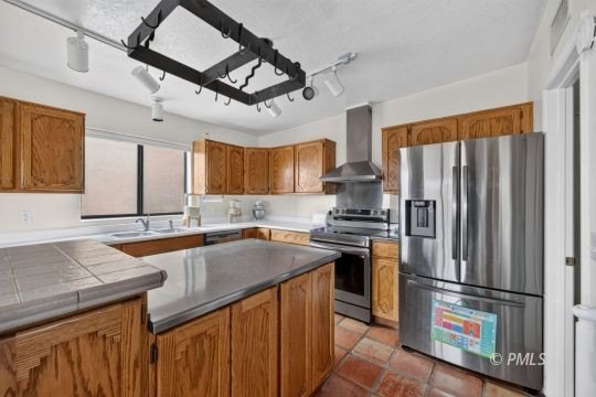 Owner-Agent. Situated on a beautifully maintained 1-acre parcel - photo 7