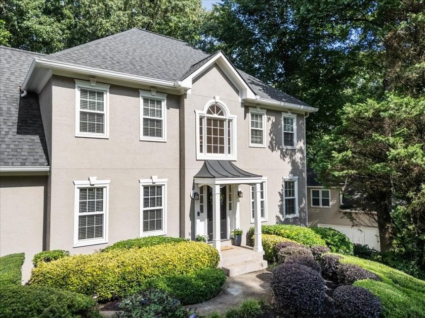 This welcoming home in the heart of the sought-after swim/tennis - photo 8