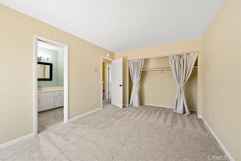 Discover comfortable living and excellent potential in the - photo 14