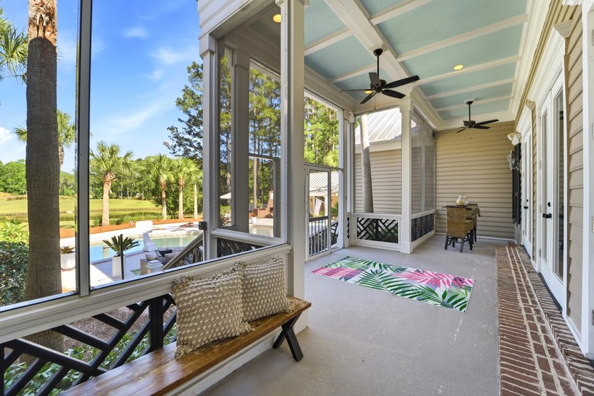Welcome to this stunning custom-built 6-bedroom, 5.5 bathroom - photo 32