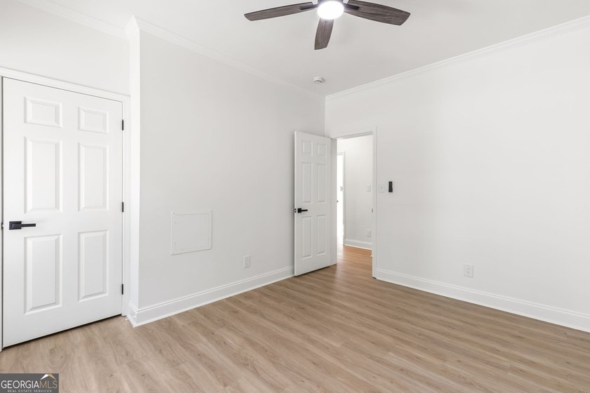 Renovated 5BR Estate on 1.2 Acres with 2,400 sq ft Shop - - photo 23