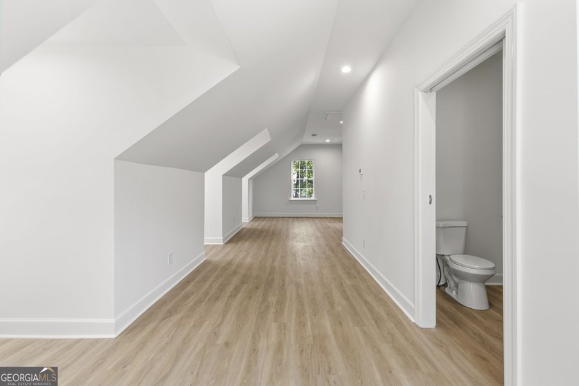 Renovated 5BR Estate on 1.2 Acres with 2,400 sq ft Shop - - photo 32