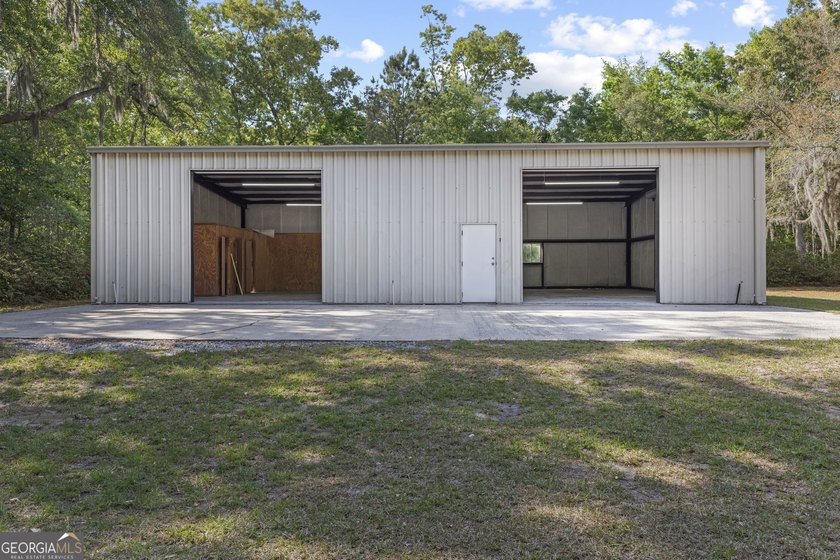 Renovated 5BR Estate on 1.2 Acres with 2,400 sq ft Shop - - photo 44