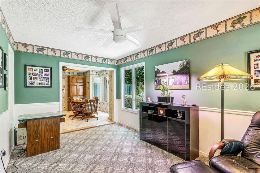 Exceptional value on superbly maintained residence with spacious - photo 22