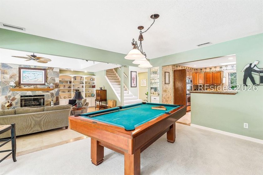 Exceptional value on superbly maintained residence with spacious - photo 25