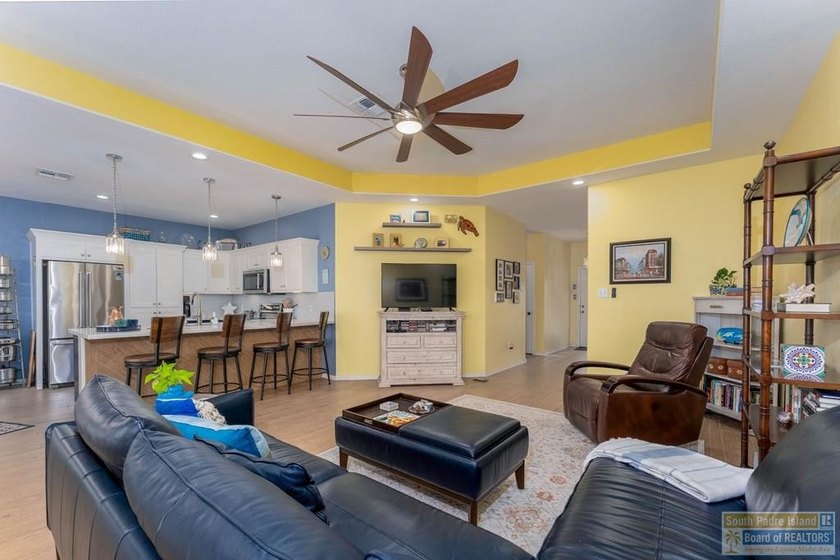 Experience the feeling of coming home to comfort, style &amp; - photo 5