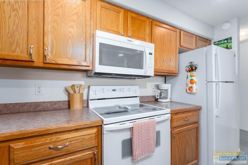 Rarely available on the market! Enjoy beautiful water and golf - photo 10
