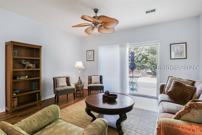 Welcome to this beautifully maintained &amp; thoughtfully updated - photo 3
