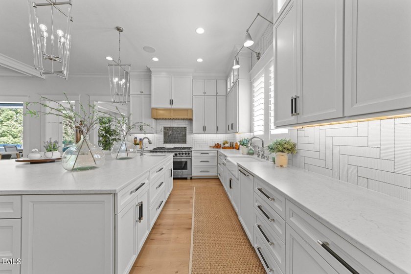 This is North Ridge's ultimate statement home, a quick stroll to - photo 12
