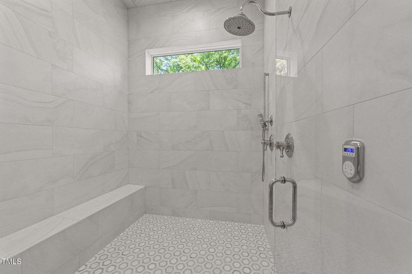 This is North Ridge's ultimate statement home, a quick stroll to - photo 25