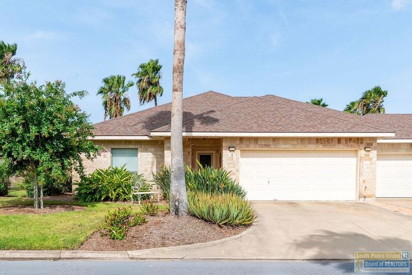 9 Torrey Pines is a beautiful Golf Villa offering stunning lake - photo 3