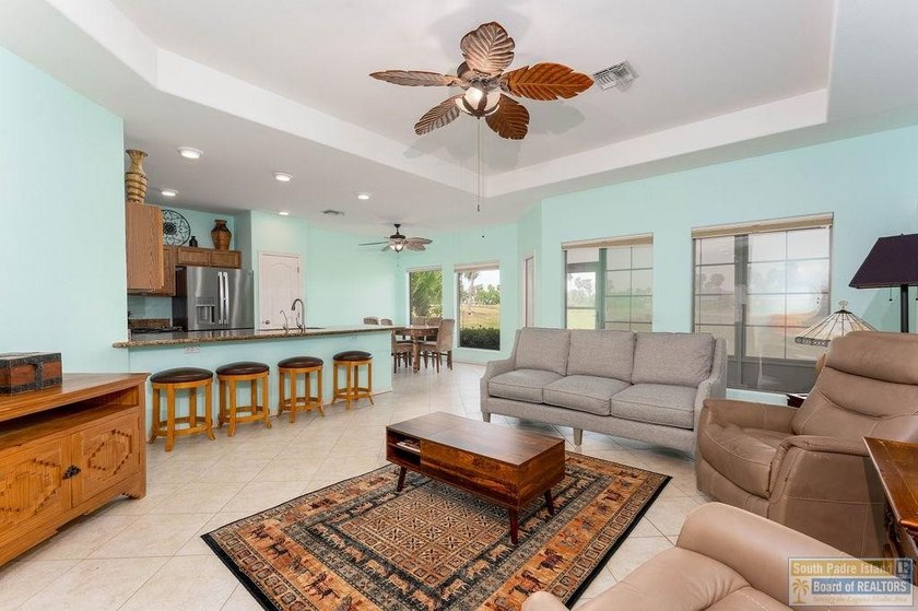 9 Torrey Pines is a beautiful Golf Villa offering stunning lake - photo 6