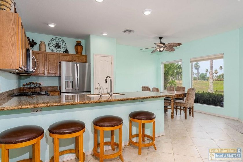9 Torrey Pines is a beautiful Golf Villa offering stunning lake - photo 9