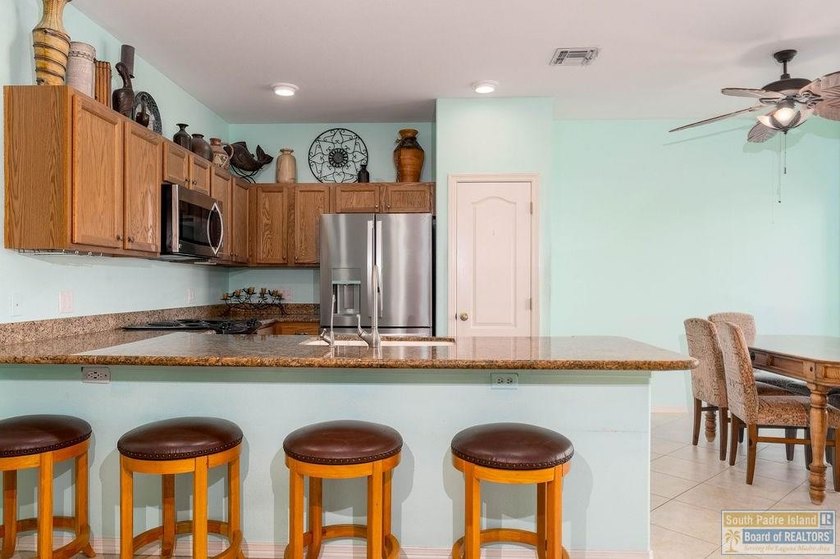 9 Torrey Pines is a beautiful Golf Villa offering stunning lake - photo 10