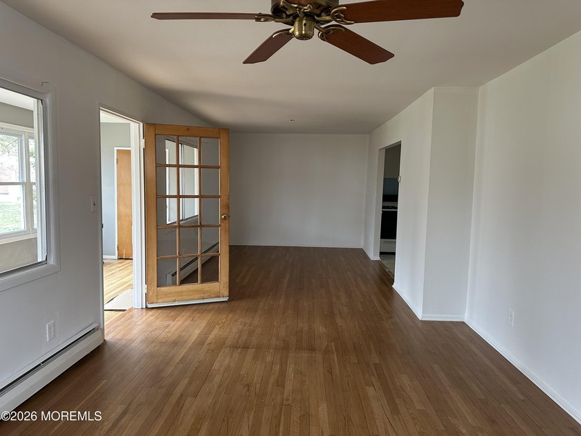 Beautifully maintained 920 sq. ft. quad model featuring freshly - photo 5