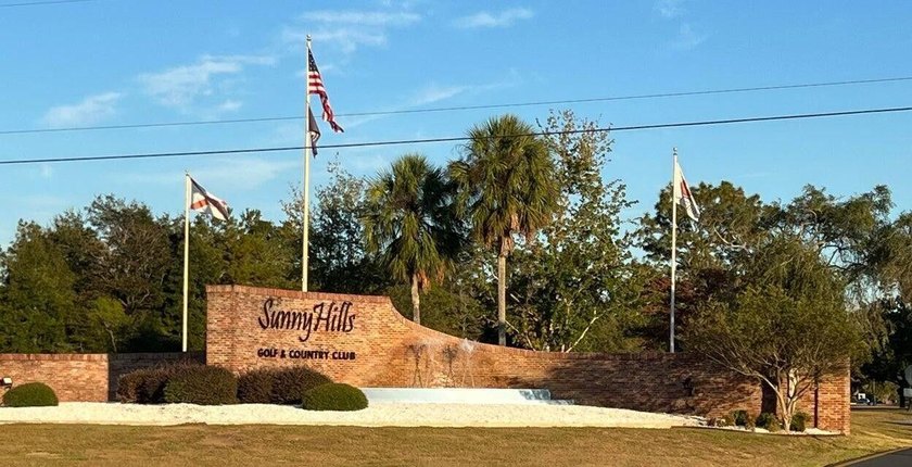 Discover the perfect place to build on this spacious 0.392-acre - photo 2