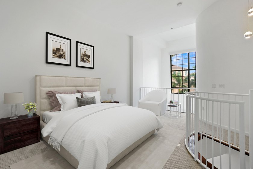 Fabulous Two-Story Boutique Loft Experience this exquisite - photo 12