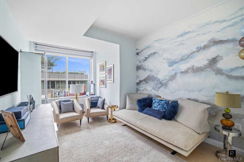 NOT TO BE MISSED:Stunning 4 bedroom 3.5 bath residence with - photo 13