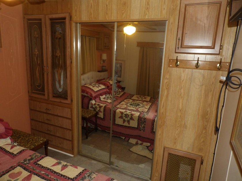 This cozy and partially furnished, 12 X 33 1 BR 1 BA home with - photo 27