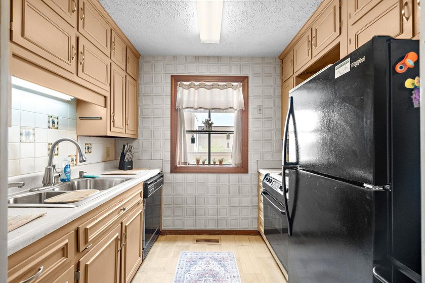 Pond View - 1st Floor - Fully Furnished Opportunity meets - photo 7