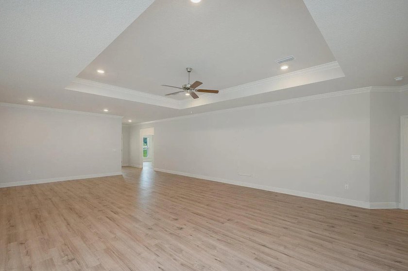 Need space and a great location at an affordable monthly - photo 10